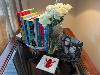 Florenza™ - Transparent Book Vase for Elegant Displays (50% Off) - Evesbury