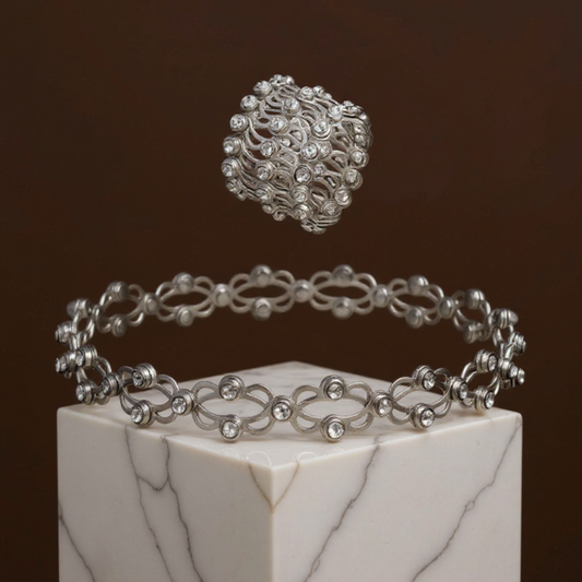 Reveria™ – Foldable Zirconia Ring to Bracelet Accessory (50% Off)