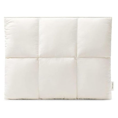 Snugsy™ - Quilted Laptop Sleeve with Magnetic Closure (50% Off)