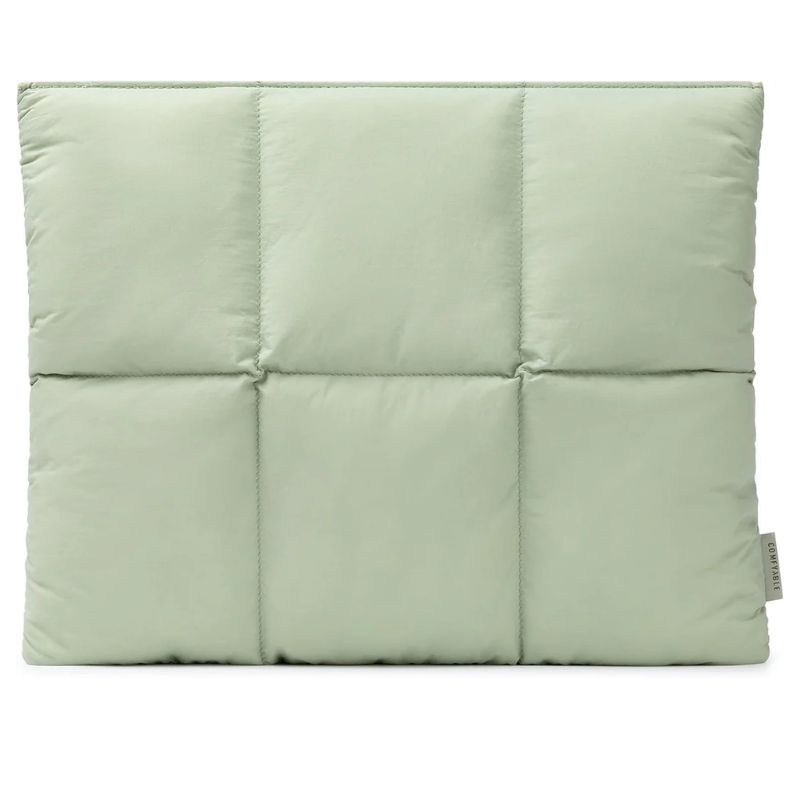 Snugsy™ - Quilted Laptop Sleeve with Magnetic Closure (50% Off)